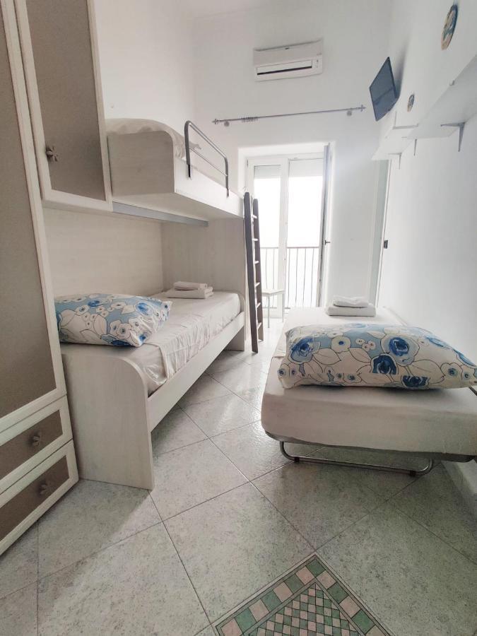 Casa Vacanze Da Serena Lacco Ameno  Ngoại thất bức ảnh